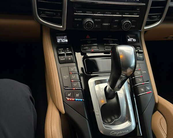 Сірий Порше Cayenne, об'ємом двигуна 3.6 л та пробігом 150 тис. км за 28000 $, фото 6 на Automoto.ua