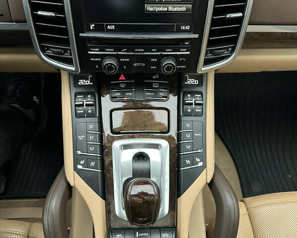 Сірий Порше Cayenne, об'ємом двигуна 4.81 л та пробігом 77 тис. км за 44000 $, фото 30 на Automoto.ua