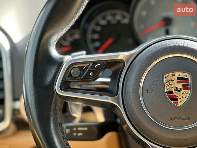 Серый Порше Каен, объемом двигателя 3.6 л и пробегом 169 тыс. км за 26999 $, фото 10 на Automoto.ua