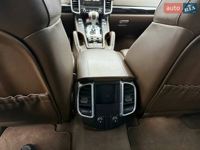 Серый Порше Каен, объемом двигателя 4.13 л и пробегом 261 тыс. км за 39900 $, фото 32 на Automoto.ua