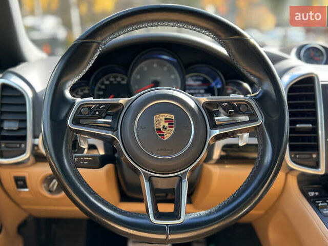 Серый Порше Каен, объемом двигателя 3.6 л и пробегом 169 тыс. км за 26999 $, фото 9 на Automoto.ua