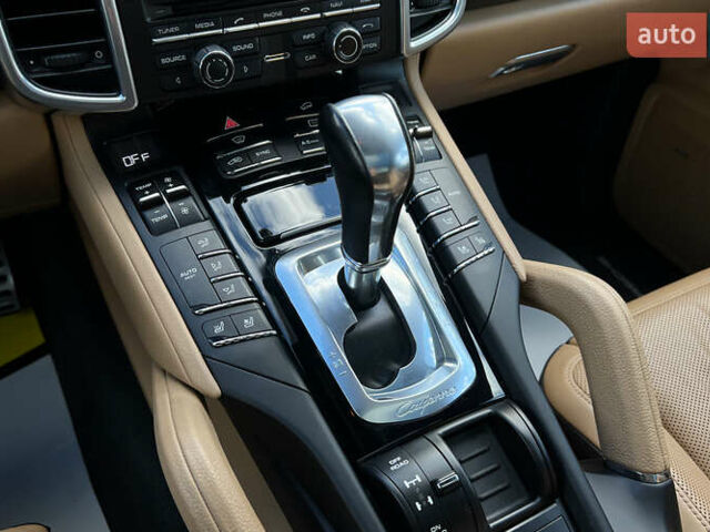 Серый Порше Каен, объемом двигателя 3.6 л и пробегом 169 тыс. км за 26999 $, фото 15 на Automoto.ua