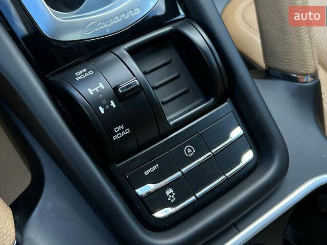 Серый Порше Каен, объемом двигателя 3.6 л и пробегом 169 тыс. км за 26999 $, фото 18 на Automoto.ua