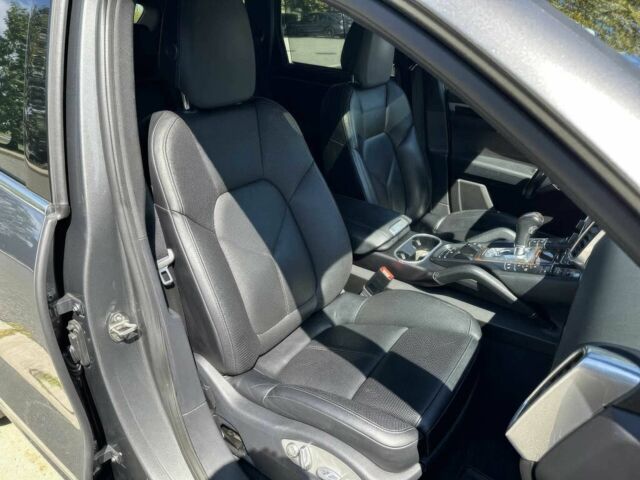 Серый Порше Каен, объемом двигателя 3.6 л и пробегом 72 тыс. км за 13000 $, фото 10 на Automoto.ua