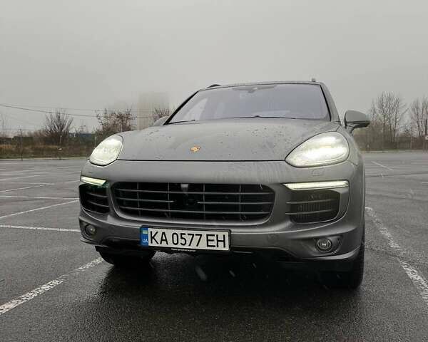 Серый Порше Каен, объемом двигателя 4.13 л и пробегом 261 тыс. км за 39900 $, фото 23 на Automoto.ua