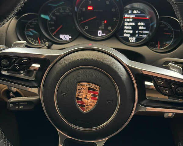 Сірий Порше Cayenne, об'ємом двигуна 3.6 л та пробігом 150 тис. км за 28000 $, фото 7 на Automoto.ua