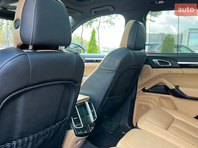 Серый Порше Каен, объемом двигателя 3.6 л и пробегом 169 тыс. км за 26999 $, фото 26 на Automoto.ua