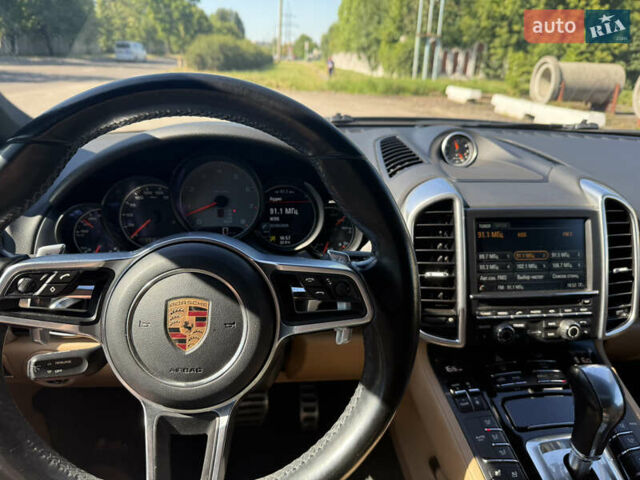 Серый Порше Каен, объемом двигателя 3.6 л и пробегом 169 тыс. км за 27500 $, фото 3 на Automoto.ua