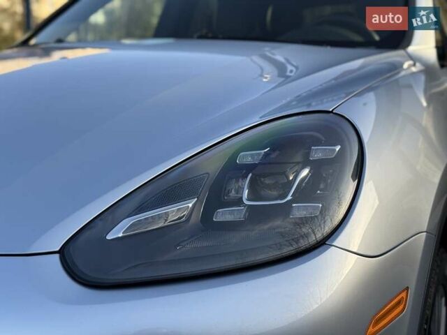 Порше Каен 2017 в Киеве на Automoto.ua Серый Порше Каен, объемом двигателя 3.6 л и пробегом 130 тыс. км за 33999 $, фото 18 на Automoto.ua