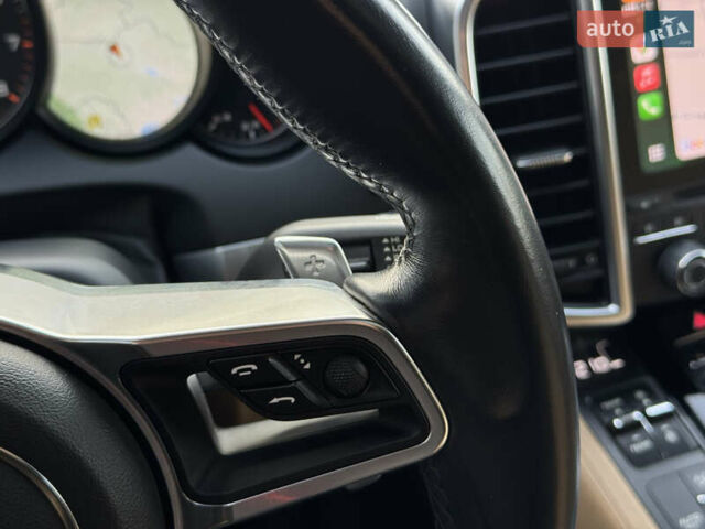 Сірий Порше Cayenne, об'ємом двигуна 3.6 л та пробігом 61 тис. км за 29900 $, фото 26 на Automoto.ua