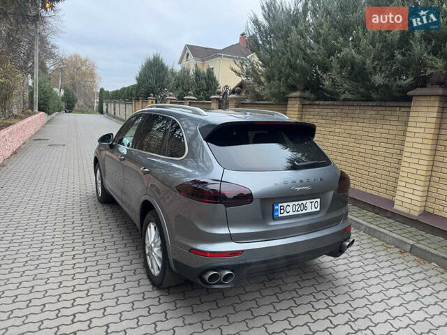 Серый Порше Каен, объемом двигателя 3.6 л и пробегом 57 тыс. км за 32900 $, фото 3 на Automoto.ua