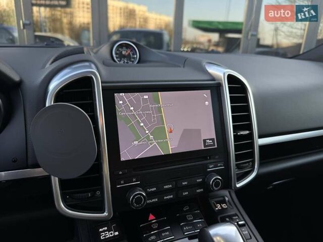 Порше Каен 2017 в Киеве на Automoto.ua Серый Порше Каен, объемом двигателя 3.6 л и пробегом 130 тыс. км за 33999 $, фото 37 на Automoto.ua