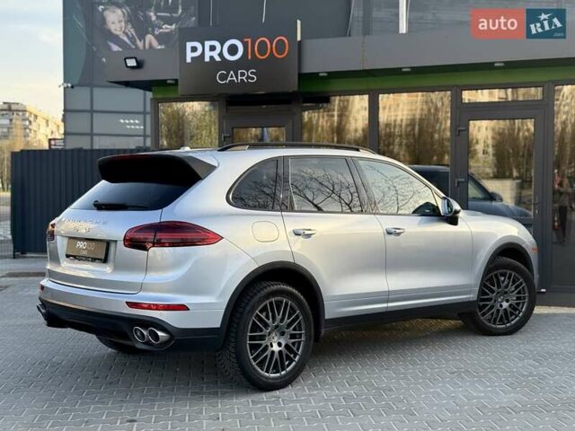 Порше Каен 2017 в Киеве на Automoto.ua Серый Порше Каен, объемом двигателя 3.6 л и пробегом 130 тыс. км за 33999 $, фото 8 на Automoto.ua
