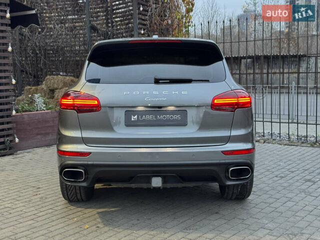 Сірий Порше Cayenne, об'ємом двигуна 3.6 л та пробігом 61 тис. км за 29900 $, фото 4 на Automoto.ua