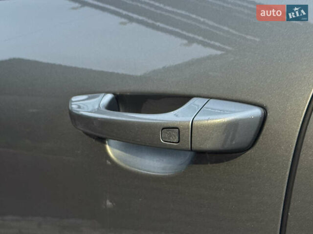 Сірий Порше Cayenne, об'ємом двигуна 3.6 л та пробігом 61 тис. км за 29900 $, фото 29 на Automoto.ua