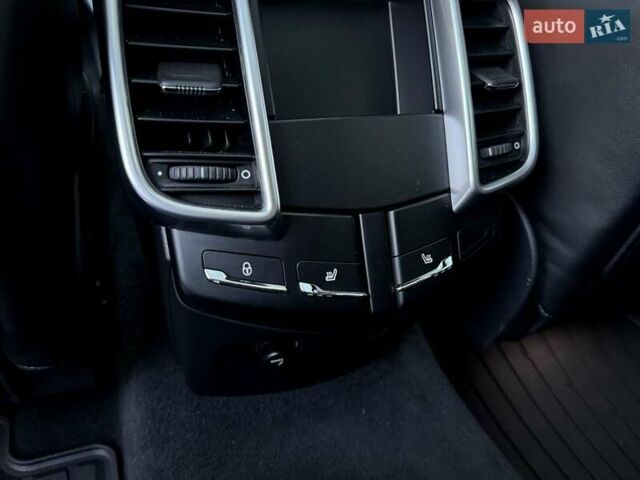 Порше Каен 2017 в Киеве на Automoto.ua Серый Порше Каен, объемом двигателя 3.6 л и пробегом 130 тыс. км за 33999 $, фото 29 на Automoto.ua