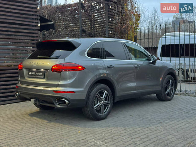 Сірий Порше Cayenne, об'ємом двигуна 3.6 л та пробігом 61 тис. км за 29900 $, фото 5 на Automoto.ua