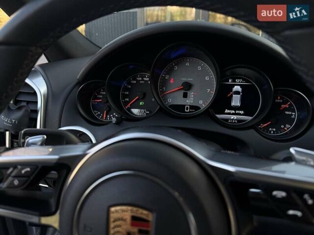 Порше Каен 2017 в Киеве на Automoto.ua Серый Порше Каен, объемом двигателя 3.6 л и пробегом 130 тыс. км за 33999 $, фото 24 на Automoto.ua