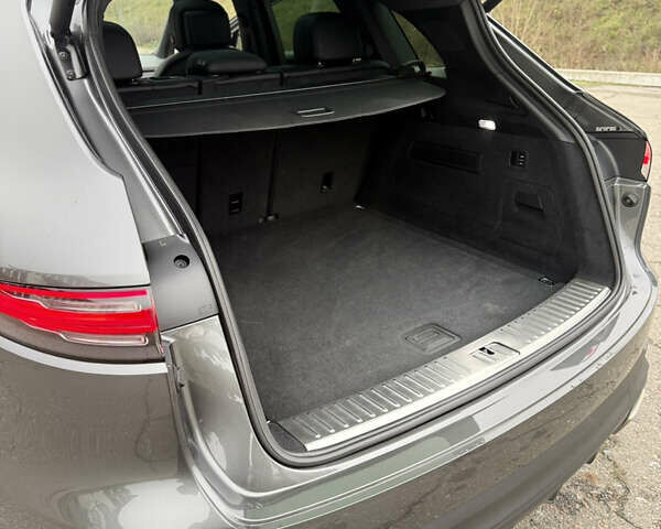 Серый Порше Каен, объемом двигателя 3 л и пробегом 60 тыс. км за 60500 $, фото 52 на Automoto.ua