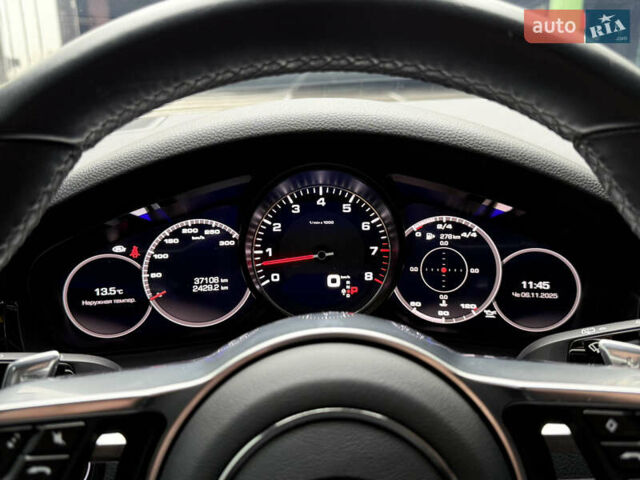 Серый Порше Каен, объемом двигателя 2.9 л и пробегом 37 тыс. км за 67000 $, фото 20 на Automoto.ua