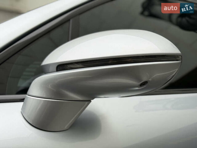 Серый Порше Каен, объемом двигателя 2.9 л и пробегом 37 тыс. км за 67000 $, фото 3 на Automoto.ua