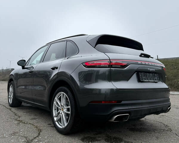 Серый Порше Каен, объемом двигателя 3 л и пробегом 60 тыс. км за 60500 $, фото 15 на Automoto.ua