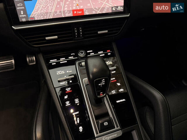 Серый Порше Каен, объемом двигателя 2.89 л и пробегом 59 тыс. км за 57000 $, фото 27 на Automoto.ua