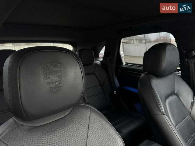 Сірий Порше Cayenne, об'ємом двигуна 3 л та пробігом 149 тис. км за 39300 $, фото 47 на Automoto.ua