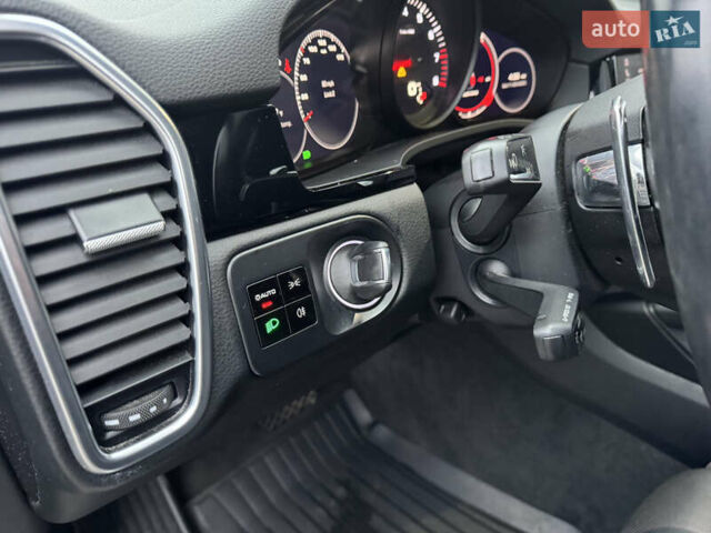 Сірий Порше Cayenne, об'ємом двигуна 3 л та пробігом 149 тис. км за 39300 $, фото 40 на Automoto.ua
