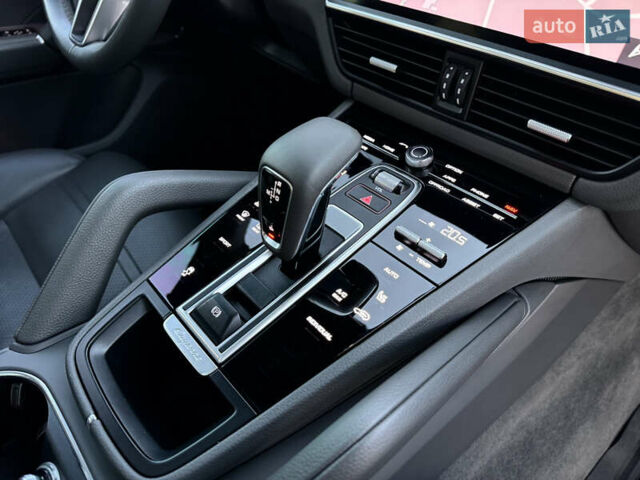 Серый Порше Каен, объемом двигателя 3 л и пробегом 78 тыс. км за 59999 $, фото 38 на Automoto.ua