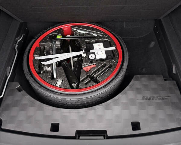 Серый Порше Каен, объемом двигателя 3 л и пробегом 60 тыс. км за 60500 $, фото 53 на Automoto.ua