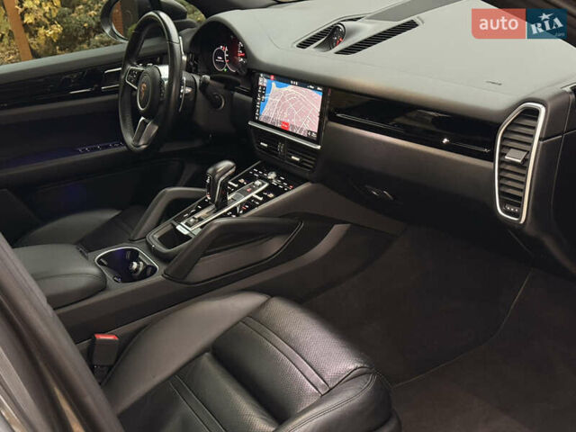 Серый Порше Каен, объемом двигателя 2.89 л и пробегом 59 тыс. км за 57000 $, фото 15 на Automoto.ua