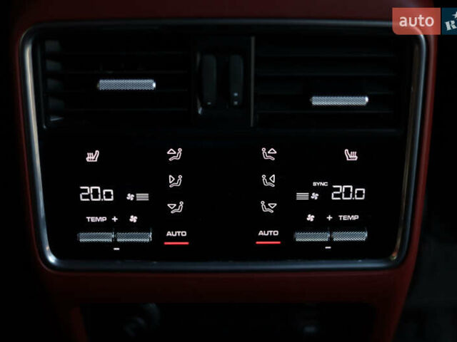 Порше Каен 2018 в Ужгороде на Automoto.ua Серый Порше Каен, объемом двигателя 4 л и пробегом 89 тыс. км за 69000 $, фото 10 на Automoto.ua