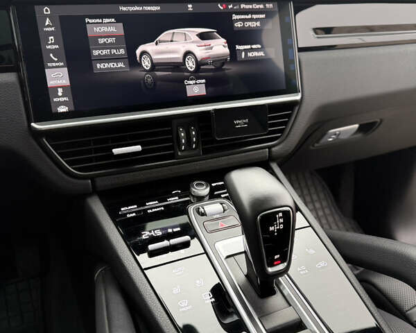 Серый Порше Каен, объемом двигателя 3 л и пробегом 60 тыс. км за 60500 $, фото 34 на Automoto.ua