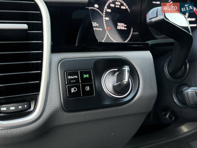 Серый Порше Каен, объемом двигателя 3 л и пробегом 78 тыс. км за 59999 $, фото 20 на Automoto.ua