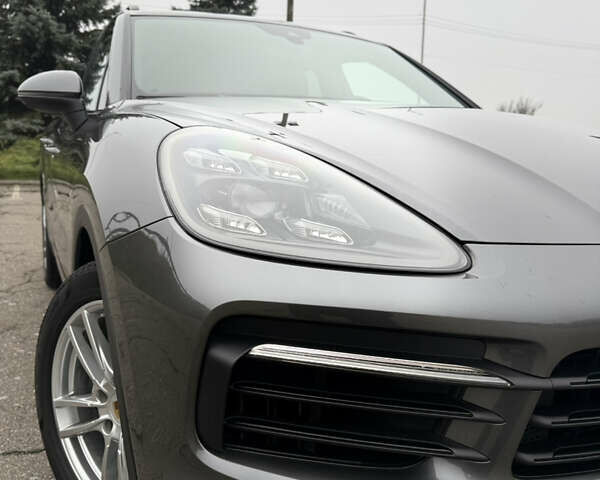 Серый Порше Каен, объемом двигателя 3 л и пробегом 60 тыс. км за 60500 $, фото 7 на Automoto.ua