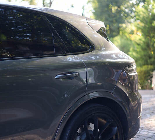 Порше Каен 2018 в Ужгороде на Automoto.ua Серый Порше Каен, объемом двигателя 4 л и пробегом 89 тыс. км за 69000 $, фото 16 на Automoto.ua