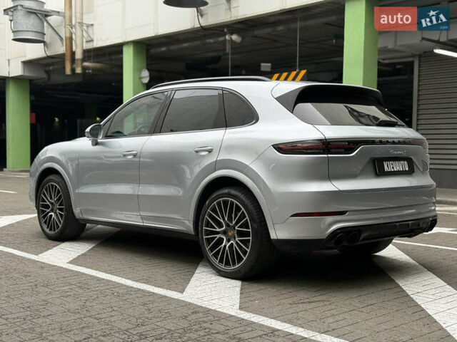 Серый Порше Каен, объемом двигателя 2.9 л и пробегом 37 тыс. км за 67000 $, фото 6 на Automoto.ua