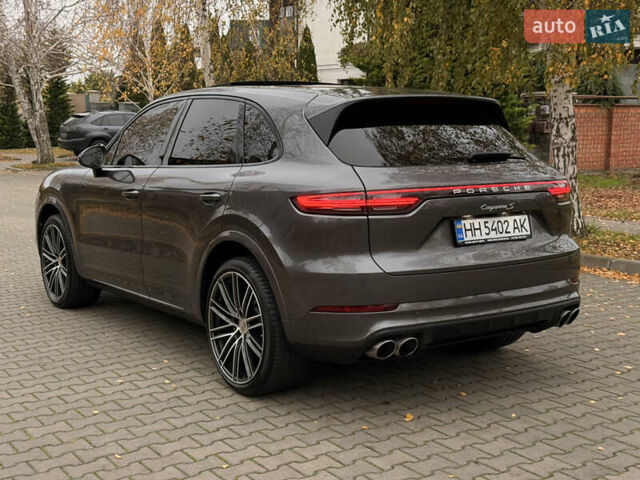 Серый Порше Каен, объемом двигателя 2.89 л и пробегом 59 тыс. км за 57000 $, фото 9 на Automoto.ua