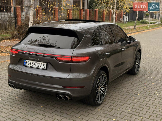 Серый Порше Каен, объемом двигателя 2.89 л и пробегом 59 тыс. км за 57000 $, фото 13 на Automoto.ua