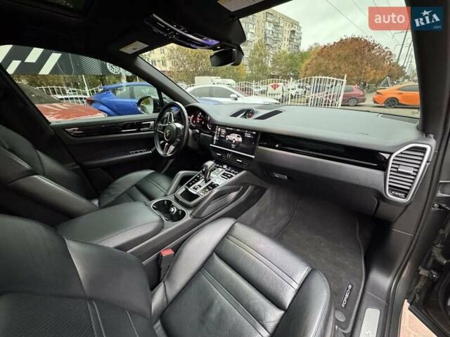 Порше Каен 2018 в Одессе на Automoto.ua Серый Порше Каен, объемом двигателя 2.89 л и пробегом 59 тыс. км за 49900 $, фото 12 на Automoto.ua