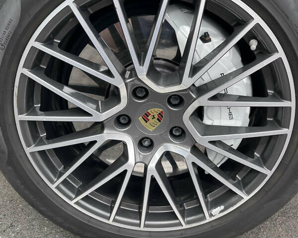 Сірий Порше Cayenne, об'ємом двигуна 2.89 л та пробігом 180 тис. км за 57500 $, фото 12 на Automoto.ua