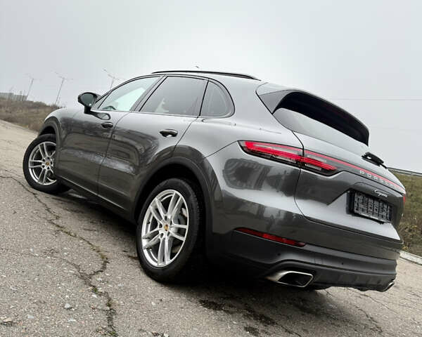 Серый Порше Каен, объемом двигателя 3 л и пробегом 60 тыс. км за 60500 $, фото 21 на Automoto.ua