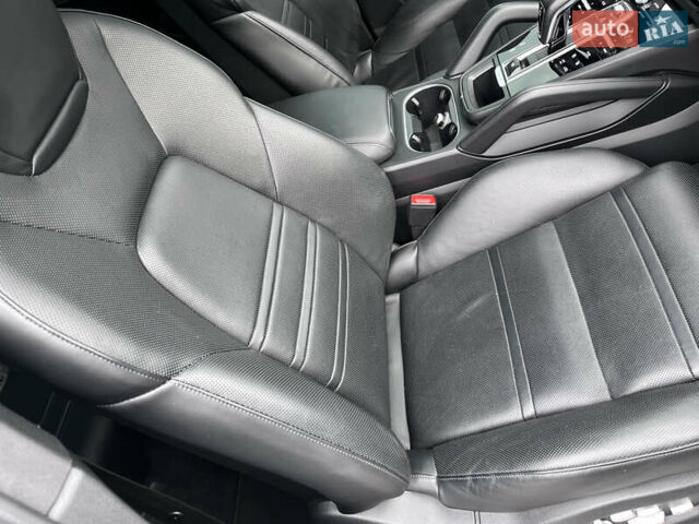 Сірий Порше Cayenne, об'ємом двигуна 2.89 л та пробігом 180 тис. км за 57500 $, фото 14 на Automoto.ua