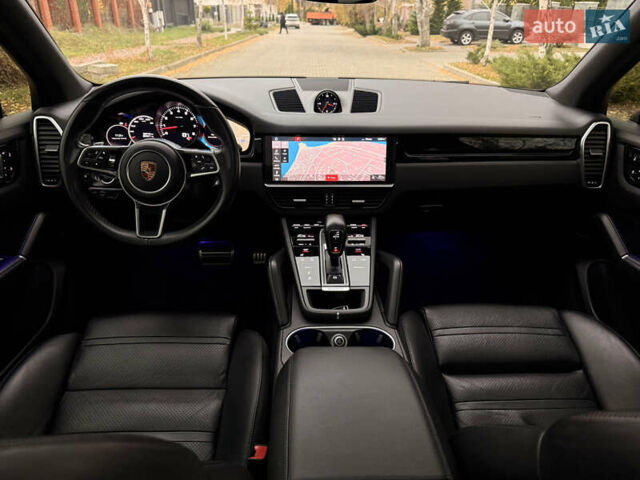Серый Порше Каен, объемом двигателя 2.89 л и пробегом 59 тыс. км за 57000 $, фото 18 на Automoto.ua