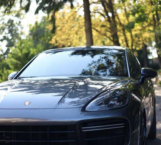 Порше Каен 2018 в Ужгороде на Automoto.ua Серый Порше Каен, объемом двигателя 4 л и пробегом 89 тыс. км за 69000 $, фото 2 на Automoto.ua