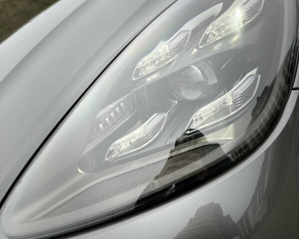 Серый Порше Каен, объемом двигателя 3 л и пробегом 60 тыс. км за 60500 $, фото 6 на Automoto.ua