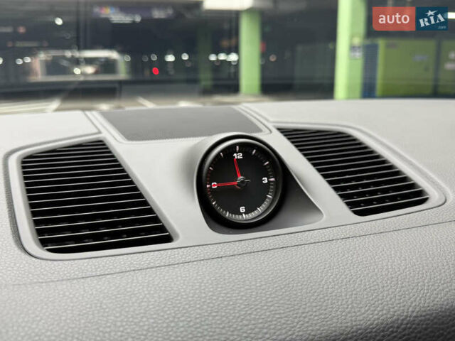 Серый Порше Каен, объемом двигателя 2.9 л и пробегом 37 тыс. км за 67000 $, фото 21 на Automoto.ua