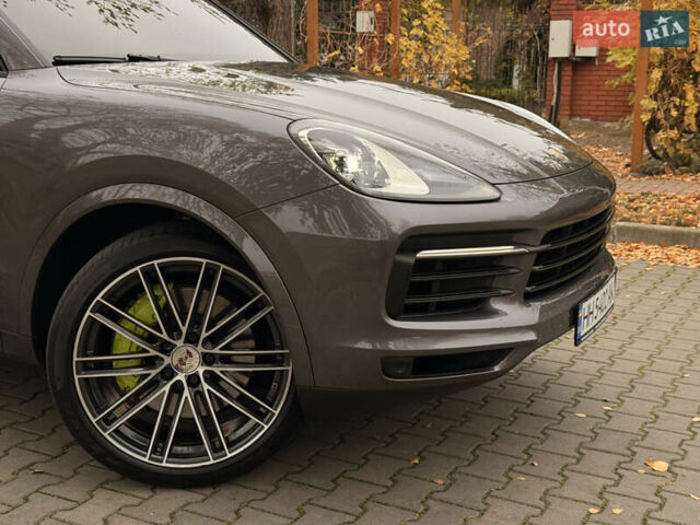 Серый Порше Каен, объемом двигателя 2.89 л и пробегом 59 тыс. км за 57000 $, фото 1 на Automoto.ua