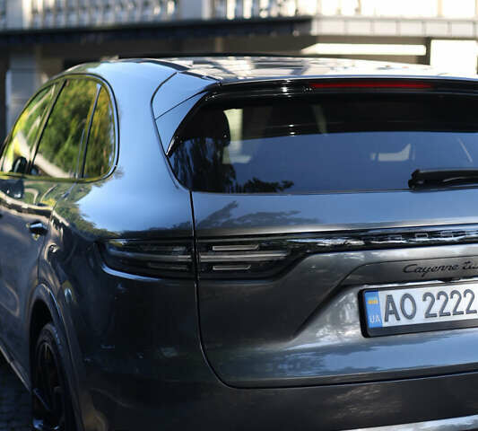 Порше Каен 2018 в Ужгороде на Automoto.ua Серый Порше Каен, объемом двигателя 4 л и пробегом 89 тыс. км за 69000 $, фото 15 на Automoto.ua